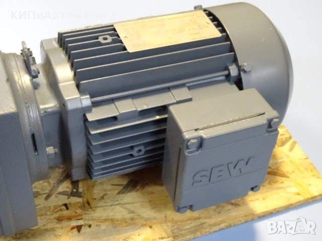 мотор редуктор SEW-EURODRIVE RF37DT80N4 Helical Gear Box Motor 0.75kW, снимка 3 - Резервни части за машини - 54580071