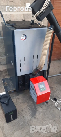 Котел на пелети и дърва Bosch 32kW, снимка 2 - Други стоки за дома - 54736787