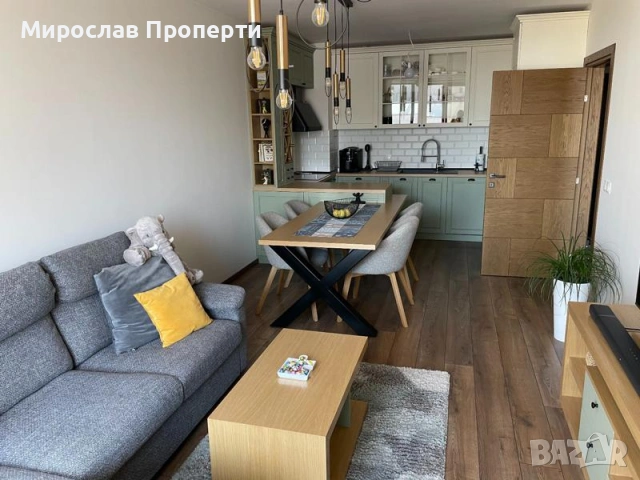 Продаваме Четиристаен апартамент в Киноцентър