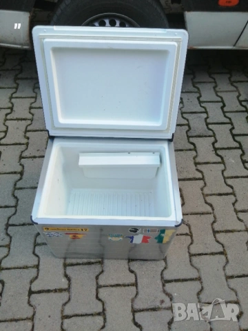 Хладилник за кола каравана 