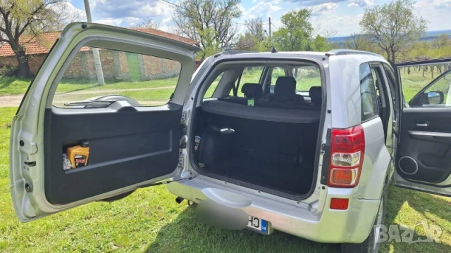 Suzuki Grand Vitara , снимка 4 - Автомобили и джипове - 54203779