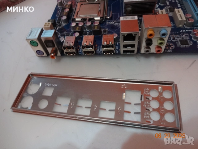 Gigabyte EP45-UD3LR, снимка 6 - Дънни платки - 54987741