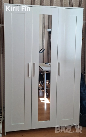 Продавам почти нови IKEA мебели – гардероб, скринове и масичка, готови за ползване