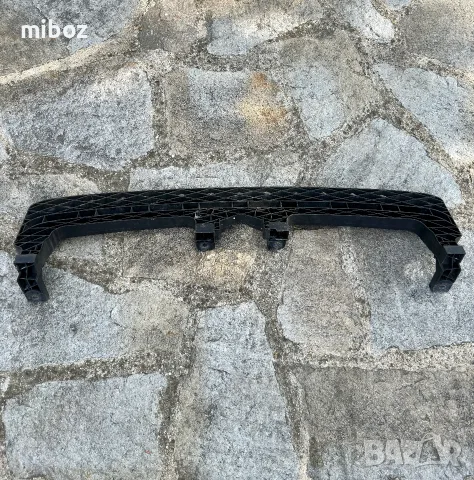 Държач скоба предна броня VW Passat B7, снимка 2 - Части - 55661812