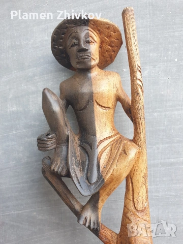 много детски забавления , мащабни игрки и дървени пластики 