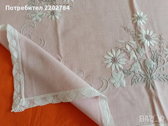 Битови, бродирани карета за маса , снимка 18 - Покривки за маси - 55671872