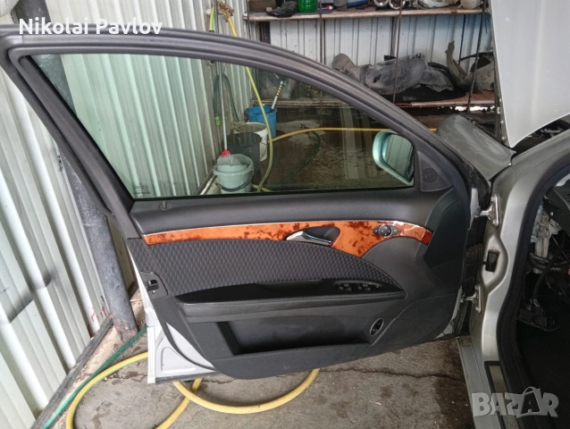 Резервна гума крик ключ и други части за Мерцедес Е Класа , снимка 8 - Части - 54217777