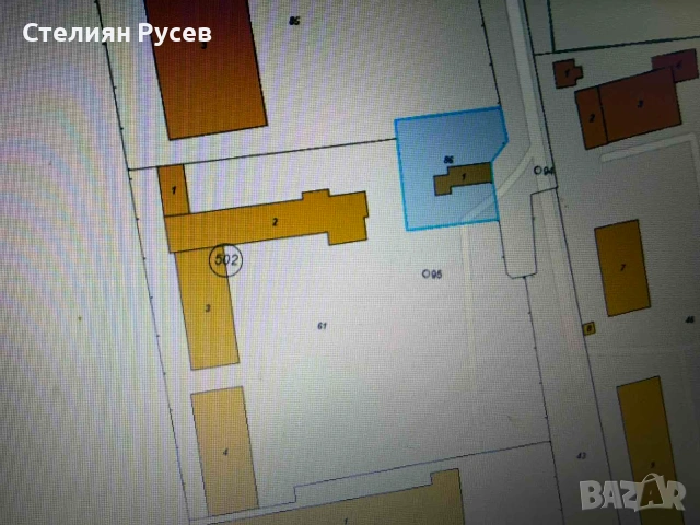 под наем база помещение склад хале в Калипетрово, до бившето АВТО училище , зад Медведев - месечен н