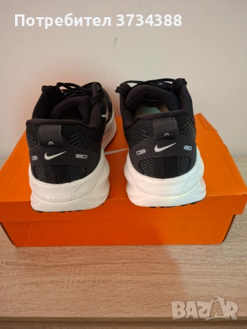 Маратонки за бягане Nike Vormero 18, снимка 4 - Маратонки - 54590867
