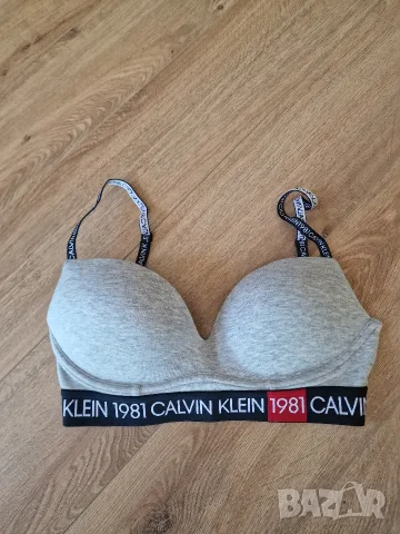 Страхотен дамски спортен топ CALVIN KLEIN, размер 70D , снимка 2 - Бельо - 55359255