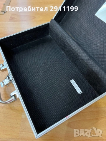 Малък алуминиев куфар, снимка 7 - Куфари с инструменти - 54233977