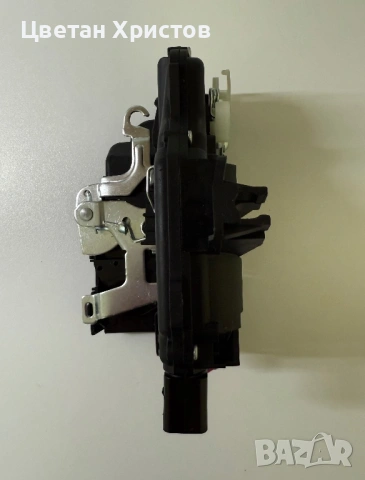 Задна дясна брава за Голф 4 POLCAR, снимка 2 - Части - 54154918