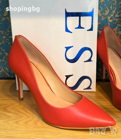 Дамски обувки на ток GUESS, снимка 5 - Дамски обувки на ток - 54787093