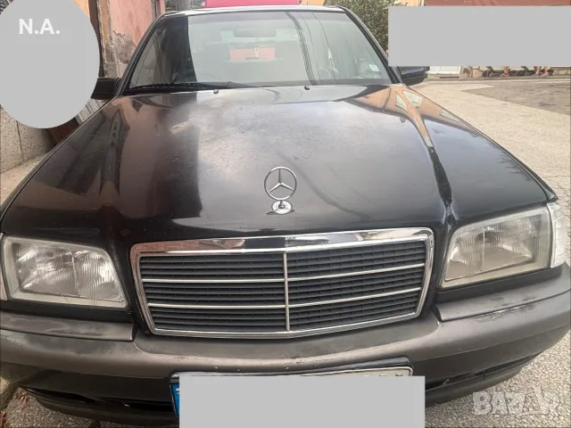 Mercedes C-180.