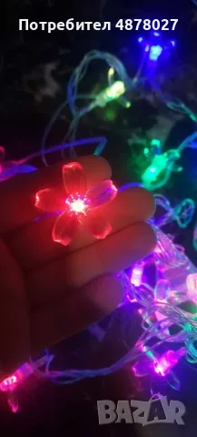 Многоцветни коледни LED лампички с цветя с щепсел  - Многоцветни, дължина - 5м ,28бр лампички., снимка 2 - Декорация за дома - 55499567