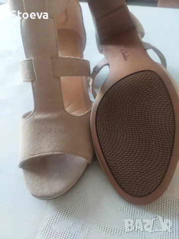 Сандали Clarks #39, снимка 2 - Дамски обувки на ток - 55315564