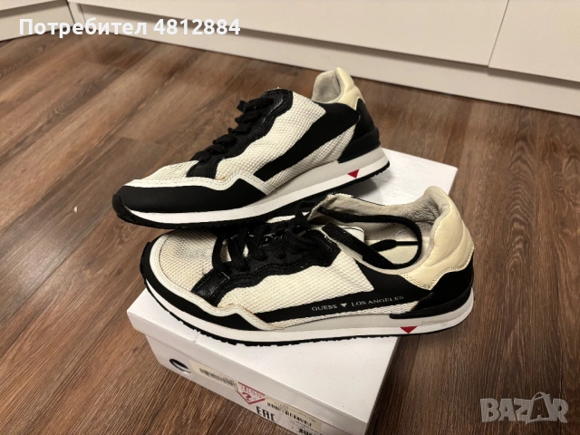 Продавам мъжки маратонки Guess, снимка 3 - Маратонки - 54368672