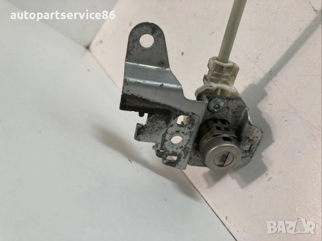 Заключващ механизъм за предна дясна врата за Honda FR-V 2.0 V-Tec (2005), снимка 2 - Части - 54440955