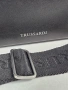 Нова дамска чанта Trussardi - черна crossbody с широк лого колан, снимка 5