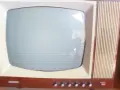 Стар колекционерски български лампов телевизор с покривало и крака., снимка 2