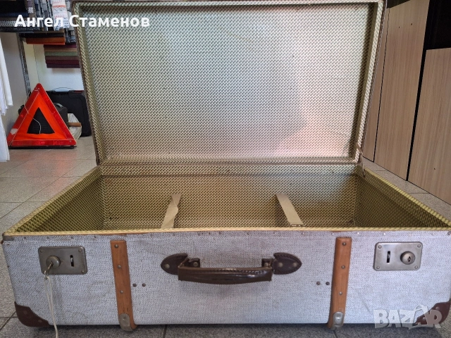 Много стар колекционерски куфар Германия. 