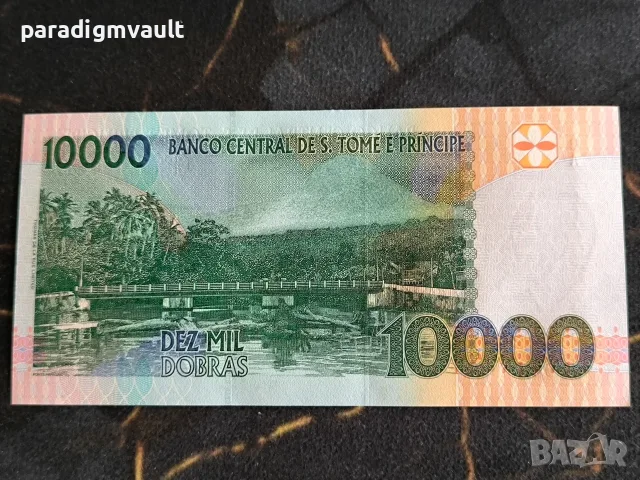 Банкнота - Сао Томе и Принсипи - 10000 добрас UNC | 2013г., снимка 2 - Нумизматика и бонистика - 55648910