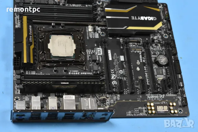 Дънна платка GIGABYTE X99-UD4 + 12 /24 ядрен Intel Xeon E5 2670 V3  DDR4 quad channel, снимка 2 - Дънни платки - 55396510
