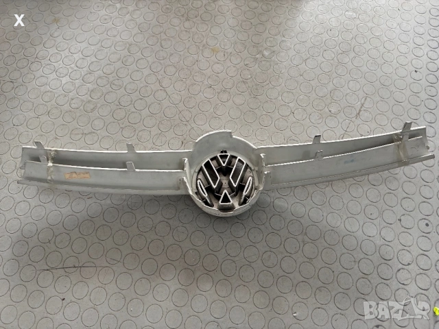 ПРЕДНА РЕШЕТКА VW GOLF 4 НОВА, снимка 3 - Части - 54059734