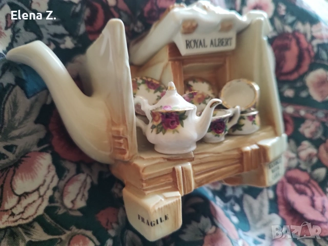 Royal Albert Old Country Roses - рядък колекционерски чайник Cardew, снимка 6 - Декорация за дома - 54107092