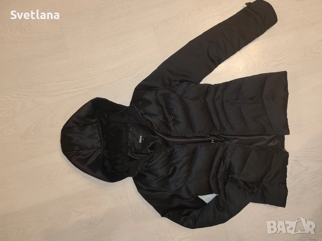 Зимно яке DKNY в класически черен цвят, снимка 2 - Якета - 54117452