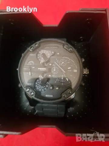 Продава се нов мъжки часовник Diesel