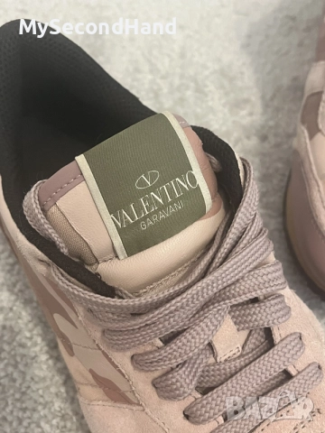 Valentino Garavani sneakers дамски 38 номер, снимка 2 - Маратонки - 55682571