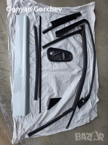 ВРАТА ДЯСНА AUDI Q5- готова за боя с пълен комплект части , снимка 5 - Части - 53985418