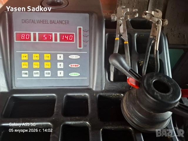 Баланс и демонтажна машина, снимка 3 - Други машини и части - 54243065