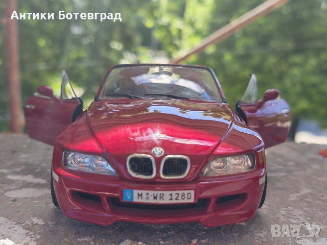 БМВ количка Бураго Италия 1996 1/18, снимка 2 - Коли, камиони, мотори, писти - 54714052