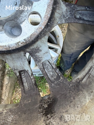 Toyota , снимка 4 - Гуми и джанти - 54894578