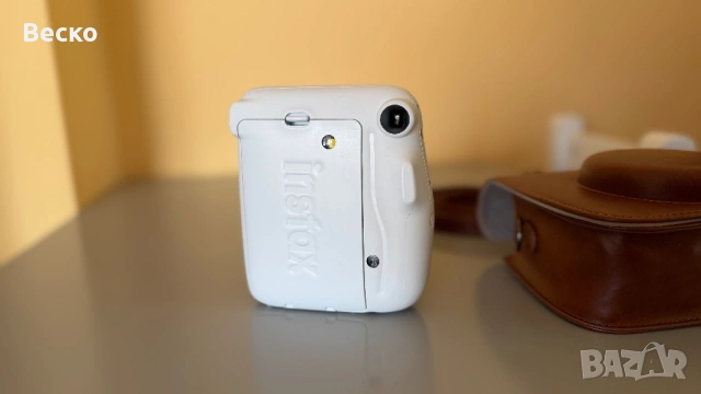 Fujifilm Instax Mini 11 + Калъф и 10 Снимки, снимка 3 - Фотоапарати - 54535230
