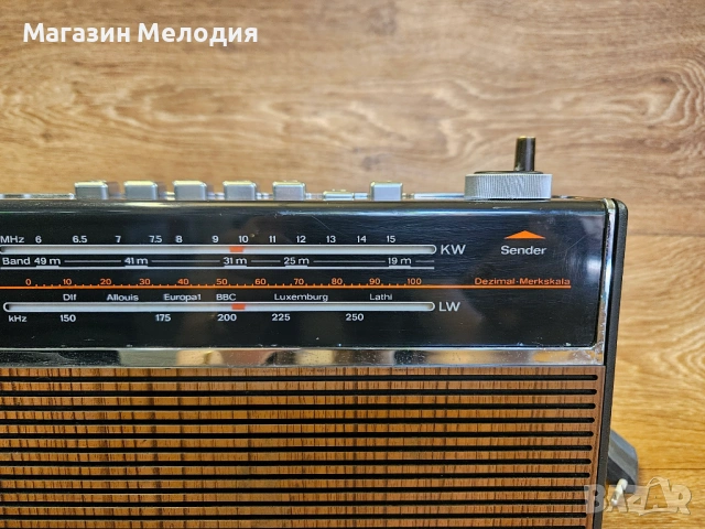 Радио Telefunken Partner Universal 401 – Немският транзисторен еталон, Made in Germany, снимка 5 - Радиокасетофони, транзистори - 54628915