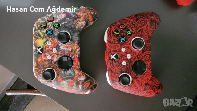 Xbox Series S with 4 Controllers and Accessories + 1 Month of Gamepass Ultimate, снимка 3 - Xbox конзоли - 54893473