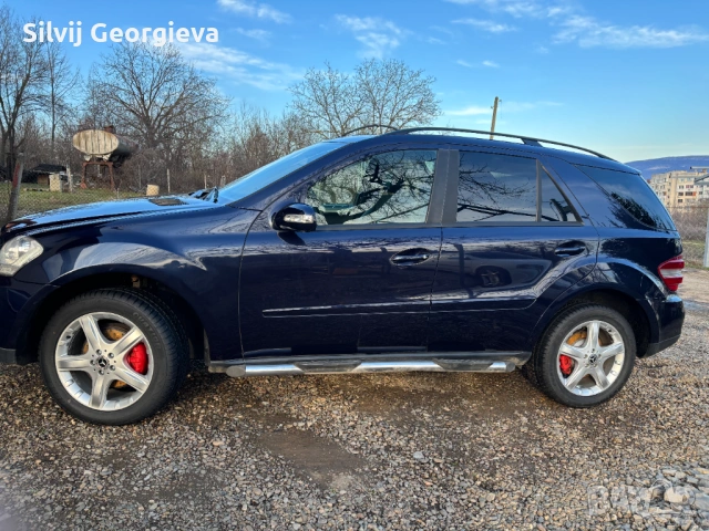 Mercedes-Benz ML 320 ОБСЛУЖЕН - Android Auto CarPlay * Airmatik * TOP, снимка 3 - Автомобили и джипове - 54321649