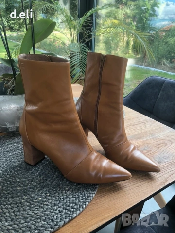ESCADA Original Size 39 100% Кожа, снимка 2 - Дамски боти - 54412450