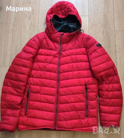 Яке Lee Cooper, червено, размер M.