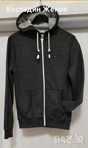 Суитшърт оригинален. Като нов. TOMMY JEANS 