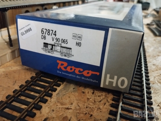 Дизелов локомотив Roco V90 HO 1/87, снимка 11 - Колекции - 54454800