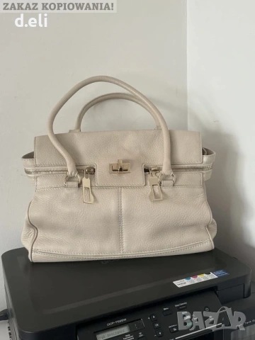 Max Mara Original 100% Кожа Страхотна чанта, снимка 4 - Чанти - 55236125