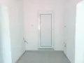 Двуетажна обновена къща с двор и допълнителна постройка в с.Цар Асен от собственик, снимка 8