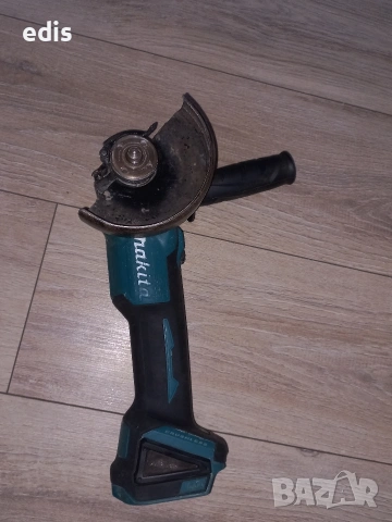 Ъглошлайф Makita dga 504