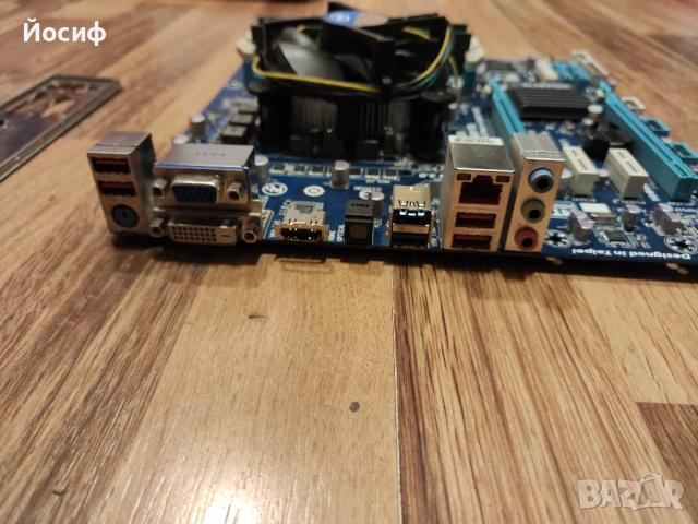 Дънна платка Gygabyte GA-H67MA-USB3-B3, i3-2100 и рам, снимка 3 - Дънни платки - 54329245