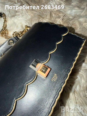 Дамска чанта Fendi, снимка 2 - Чанти - 54496668