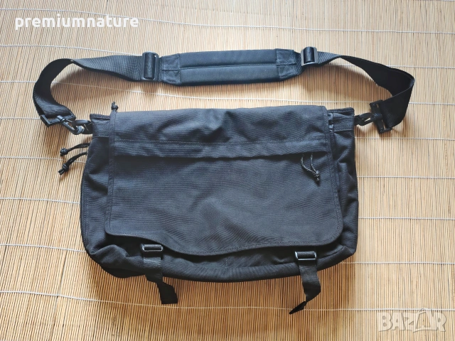 Eastpack Delegate / 20 литра / чанта тип сак от Cordura